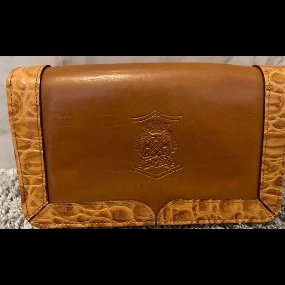 Wallet/Crossbody - Picture 4 of 6